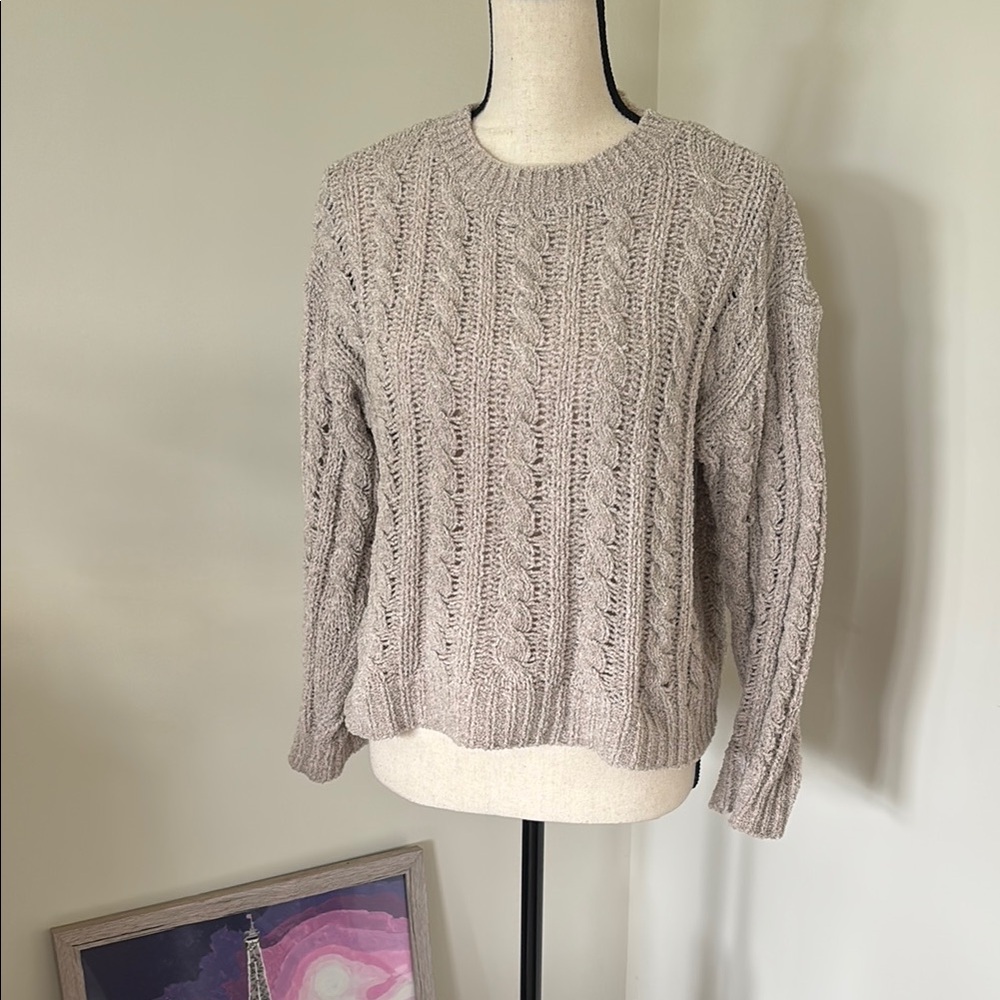 Cozy Cable Knit Sweater - Cream